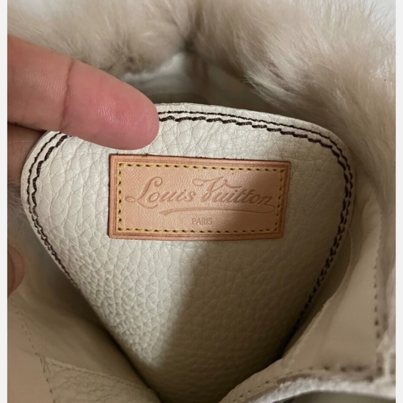 LOUIS VUITTON Cream Leather and Fur Trim Lace Up Boot NEW Size8 - Picture 13 of 13